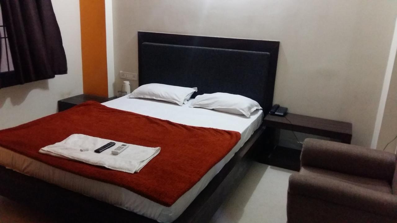 Hotel Grand Palace Gaya Dış mekan fotoğraf