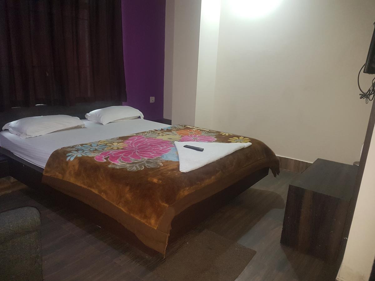 Hotel Grand Palace Gaya Dış mekan fotoğraf